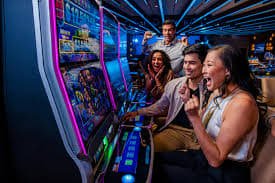 Studio live casino dengan dealer profesional di joker99